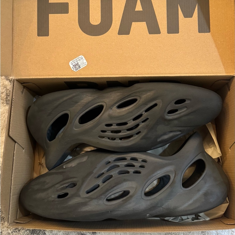 Yeezy Foam Runnrs